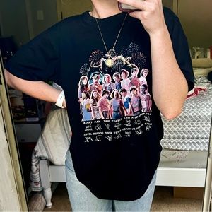 STRANGER THINGS GRAPHIC TEE